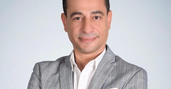 وزير الثقافة يصدر قرارًا بتولي المخرج هشام عطوة رئاسة البيت الفني للمسرح