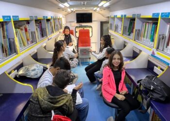 فعاليات ثقافية وفنية لمكتبة مصر العامة المتنقلة بالكاتدرائية المرقسية بالعباسية