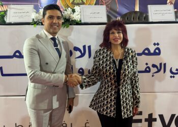 خلال انعقاد قمة الاستثمار العربي برعاية رئيس الوزراء  معتز كمال : هدى يسى تحقق نجاحا يبهر العالم .