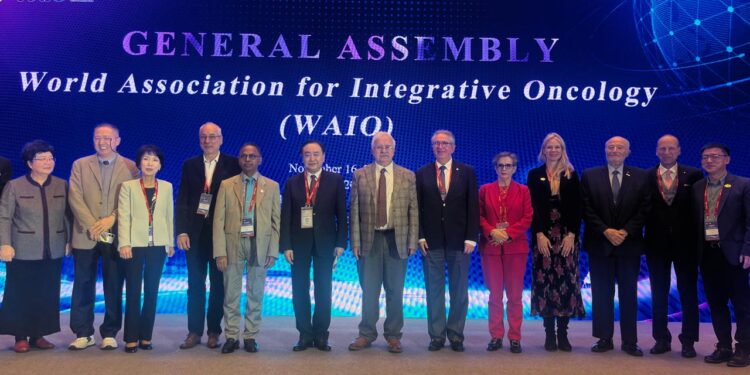 الأتحاد الدولي للسرطان يرشح: أبو عميرة ممثلا عن الدول العربية وشمال إفريقيا