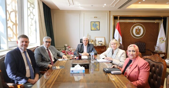 وزير التعليم العالي يستقبل الرئيس التنفيذي لمؤسسة Advance HE لتعزيز سُبل التعاون بين الجانبين