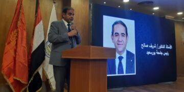 رئيس جامعة بورسعيد يستقبل الأمين المساعد للمجلس الأعلى للجامعات لتفعيل المبادرة الرئاسية لنشر الثقافة والتوعية للأنشطة المالية الغير مصرفية للطلاب والطالبات