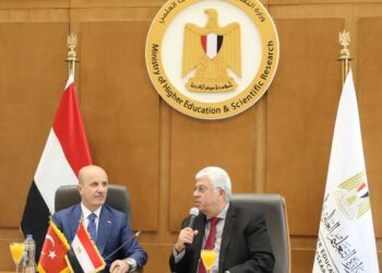 وزير التعليم العالى يعقد لقاءًا مُوسعًا مع رئيس مجلس التعليم العالي التركي لبحث التعاون المُشترك