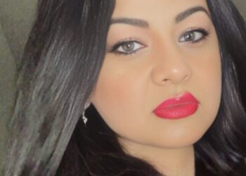 هبة مجدي نجمة من نجوم مهرجان (أخبار النجوم)تتألق بجائزة التميز والإبداع في الملابس التنكرية