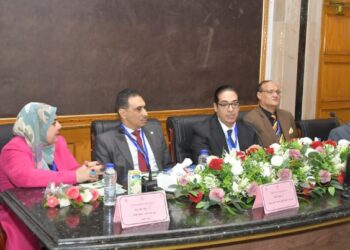 رئيس جــامعــة القاهرة : المؤتمر يتزامن مع إطلاق جامعة القاهرة استراتيجيتها للذكاء الاصطناعى في إطار رؤية مصر 2030م