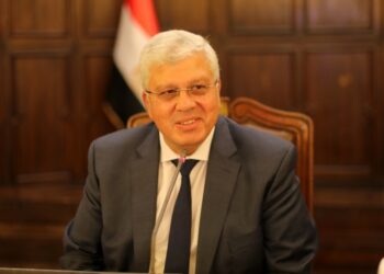 وزير التعليم العالى يعقد اجتماعًا (أونلاين) مع لجنة تحكيم برنامجGenZ 2024  أكبر مسابقة للأفكار الابتكارية في الجامعات والمعاهد البحثية المصرية