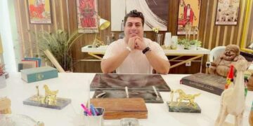 تكريم بلال صبري  بمهرجان عيون مصر السينمائي بجائزة التميز الفني