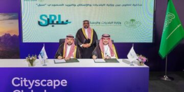 البلدية والإسكان والبريد السعودي سبل   يوقعان اتفاقية تقديم العنوان الوطني لتراخيص المنشآت التجارية