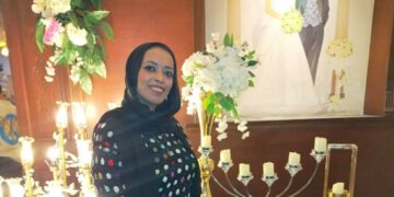 صحفية شابة تطلق حملة للزواج من خلال السوشيال ميديا