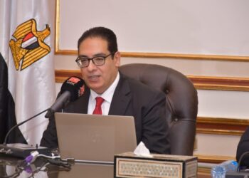 رئيس جامعة القاهرة يستعرض الرؤية المستقبلية والخطة الإستراتيجية للجامعة وصولا لجامعة ذكية مستدامة ومبتكرة في ضوء رؤية مصر 2030م