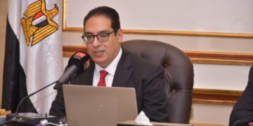 رئيس جامعة القاهرة يستعرض الرؤية المستقبلية والخطة الإستراتيجية للجامعة وصولا لجامعة ذكية مستدامة ومبتكرة في ضوء رؤية مصر 2030م