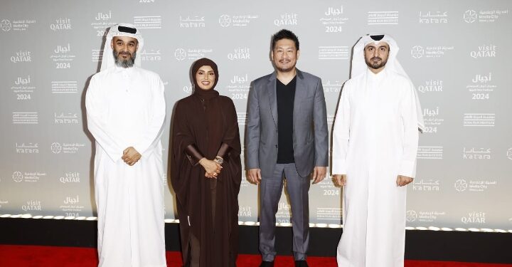 قبل الإطلاق الرسمي..  أجيال يقدم العرض الأول الحصري “المتدرب.. نسخة بطولة واحدة” المصورة في قطر وسنغافورة