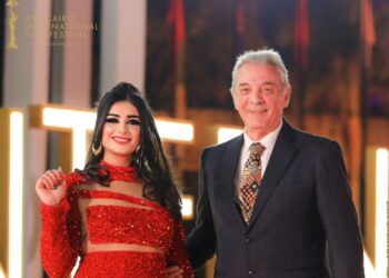 فاطمة الزهراء رمان تتألق ريد كاربت مع الفنان محمود حميدة