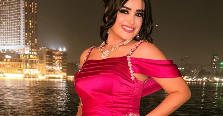 فاطمة الزهراء رمان تتالق بإطلالات جميلة من تصميم المصممة المصرية صافي مغيت