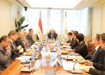 وزير التعليم العالي يلتقي وفد جامعة تشينزين الصينية لبحث التعاون في التعليم التكنولوجي