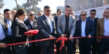 وزير التموين والتجارة الداخلية يفتتح “سوق اليوم الواحد” في إمبابة