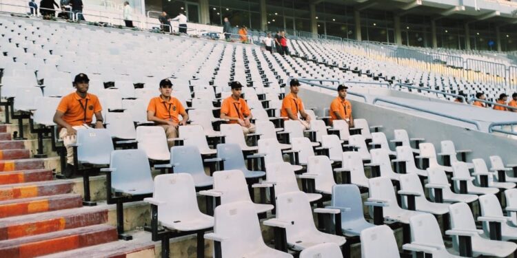 “ممرات آمنة وممنوعات محظورة”.. خطة تأمين مواجهة بيراميدز والاتحاد السكندري