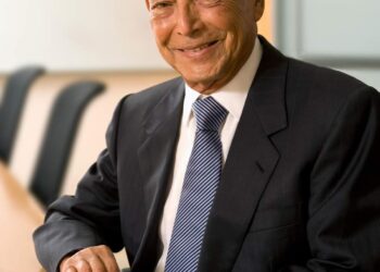 الجامعة الأمريكية بالقاهرة تتلقى أكبر هبة في تاريخها لكلية إدارة الأعمال