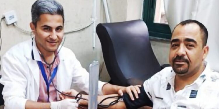 الإعلامي سيد الجارحي يجري عملية بالأنف