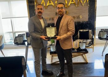 تكريم المستشار العقاري أحمد سراج من شركة مقام مصر للتطوير العقاري