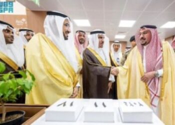 الأمير فيصل بن مشعل يفتتح مركز عبدالله العثيم للسكري بجامعة القصيم ويكرم الشيخ عبدالله العثيم