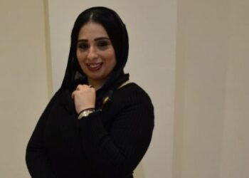 الأعلامية رشا زكريا تبهر جمهورها بالفستان الأسود