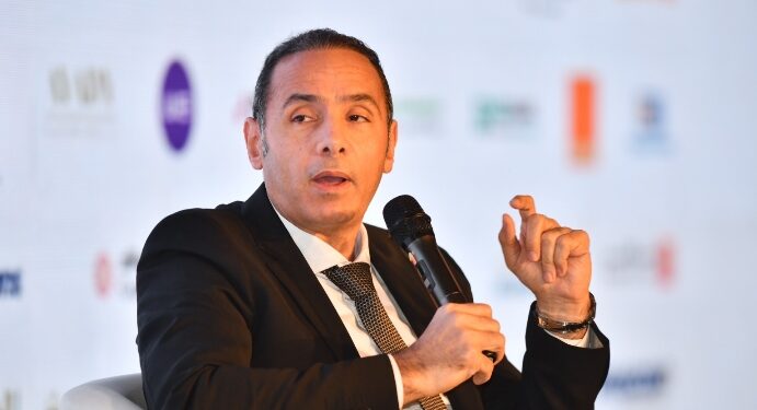 الدكتور إسلام عزام نائب رئيس هيئة الرقابة المالية يلقي كلمة رئيسية حول جهود تطوير الأسواق المالية غير المصرفية في مؤتمر حابي السنوي