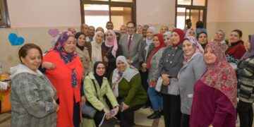 رئيس جامعة القاهرة يطمئن على أحوال الطالبات بالمدينة الجامعية ويستمع إلى مقترحات تحسين مستوى الخدمات ويوجه بسرعة تنفيذها