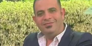 شكر وتقدير لأفضل شخصية عام ٢٠٢٤ رجل الأعمال على خطاب