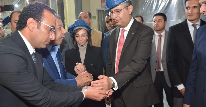 وزير التموين ومحافظ البحيرة يتفقدا مضرب الوليلي التابع للقطاع الخاص