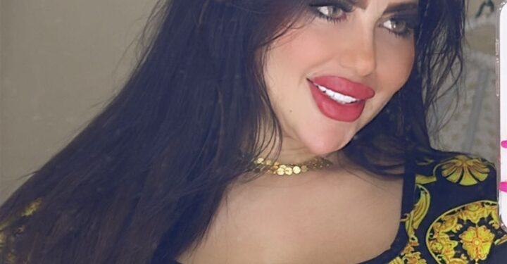 تهنئه موقع صدى الأخبار لمصممه الأزياء سارة شهاب بعيد ميلادها