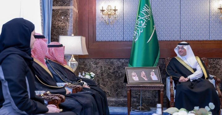 سمو محافظ الأحساء يستقبل نائب رئيس البريد السعودي ” سبل “