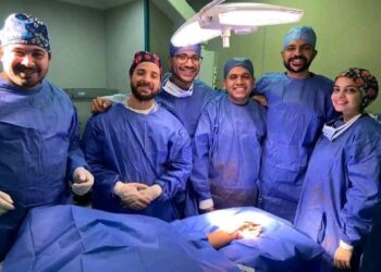 رئيس جامعة القاهرة يوجه الشكر والتقدير لقيادات قصر العيني والفريق الطبي بوحدة جراحة التجميل والإصلاح  ” 28أ ” بطوارئ قصر العيني