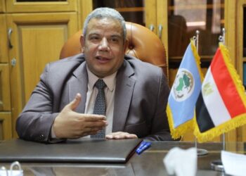 كلية الدراسات الإفريقية العليا بجامعة القاهرة تصدر تقريرها الاستراتيجى لعام 2024 بعنوان “إفريقيا في عالم متصارع” لرصد ومناقشة القضايا الملحة للقارة السمراء