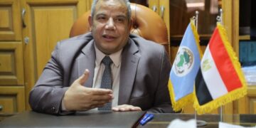 كلية الدراسات الإفريقية العليا بجامعة القاهرة تصدر تقريرها الاستراتيجى لعام 2024 بعنوان “إفريقيا في عالم متصارع” لرصد ومناقشة القضايا الملحة للقارة السمراء