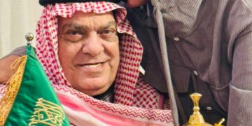 صورة  تجمع  الكاتب والمنتج خالد الراجح والفنان الملحن فاروق سلامة