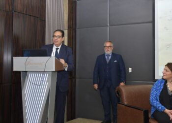 رئيس جامعة القاهرة يشارك في الملتقى المصري الإيطالي عن المناخ وتأثيراته على الصحة والهجرة