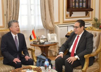 رئيس جامعةالقاهرة يبحث تعزيز علاقات التعاون الأكاديمي والبحثي مع جامعة طوكيو متروبوليتان اليابانية