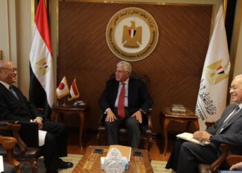 وزير التعليم العالي والبحث العلمي يستقبل السفير الياباني لبحث تعزيز التعاون المشترك