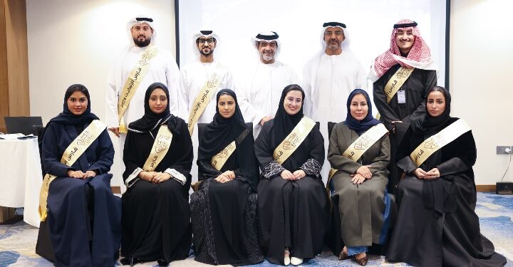 10 خليجيين يتوجون بلقب فارس الإتيكيت في دبي