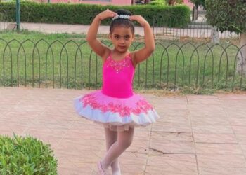 انا بحب الرسم والجمباز وبحلم لما اكبر اكون دكتوره