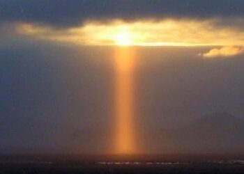 *أعمدة ضوء الشمس الشتوية* ❄