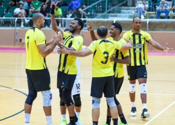 طائرة الهلال تحسم  قمة الجولة بعد الفوز المثير على الاتحاد