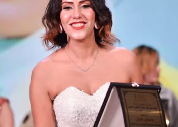 نجحت وتالقت التوب موديل ياسمين عادل ويتم  تكريمها  فى مهرجان فاشون الدولي