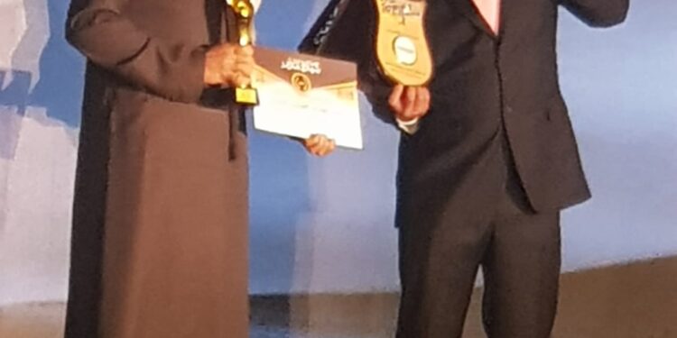 تكريم الدكتور يوسف الهريس  علي هامش  “OSKAR ” مصر الشرق الاوسط لسباقات السيارات