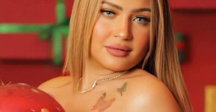 البلوجر مايا أدم تبهر جمهورها باللون الأسود وتتصدر محركات البحث بجوجل