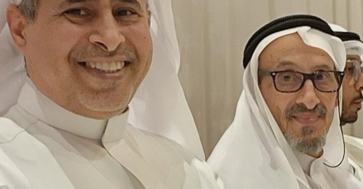 تكريم القحطاني لانجازاته ودوره في نشر هواية الطوابع