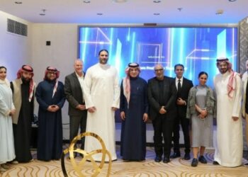 برنامج “عُزوم” يتعاون مع المخرج العالمي الامريكي تيموثي بيكر