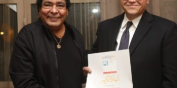 مصطفى كامل : تكريم وزير الثقافة للكينج شرف لموسيقيين مصر