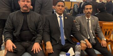 النقيب العام والسكرتير العام للنقابة العامة للعاملين بوسائل الإعلام يقدمان واجب العزاء في الفريق جلال الهريدي